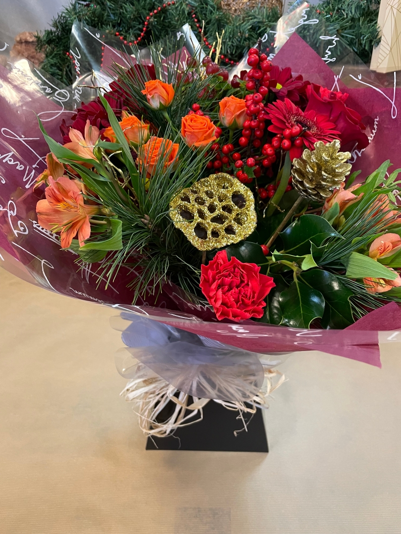 Festive florist choice hand tie